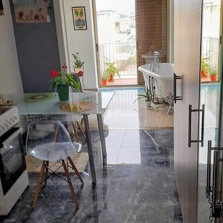 Artemida Apartment Лутра Едипсу Екстериор снимка