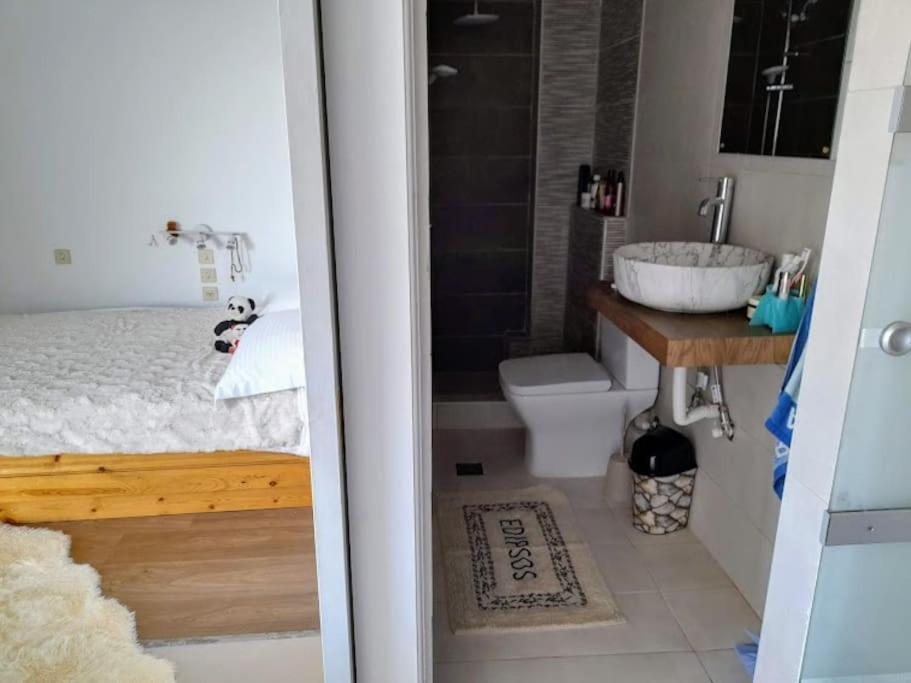 Artemida Apartment Лутра Едипсу Екстериор снимка