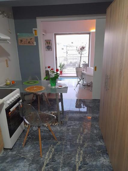 Artemida Apartment Лутра Едипсу Екстериор снимка